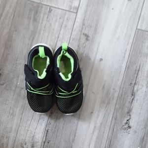 Cat and Jack size6 green and black